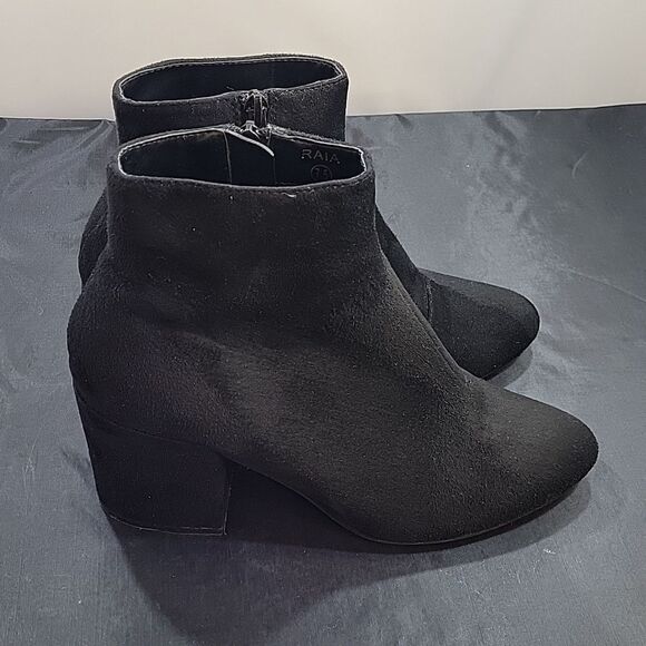 SO ME RAIA SUED SIDE ZIPPER CLOSURE POINTED TOE WOMEN"S BLOCK HEEL ANKLE BOOTIE - Picture 7 of 16